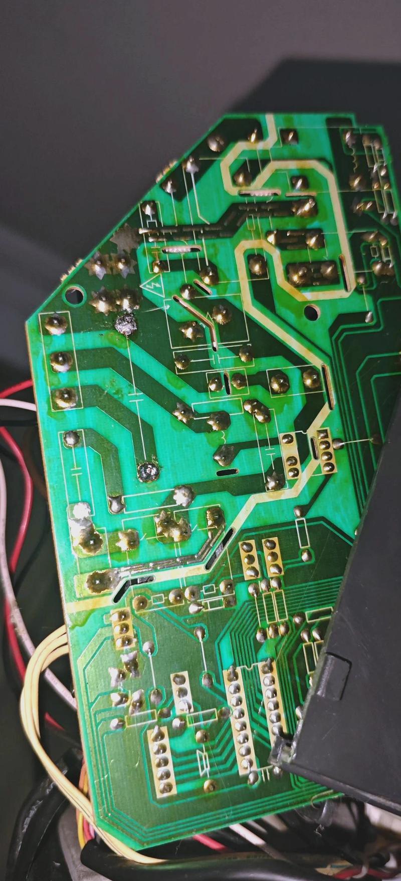 美的空调内机报E3是什么故障